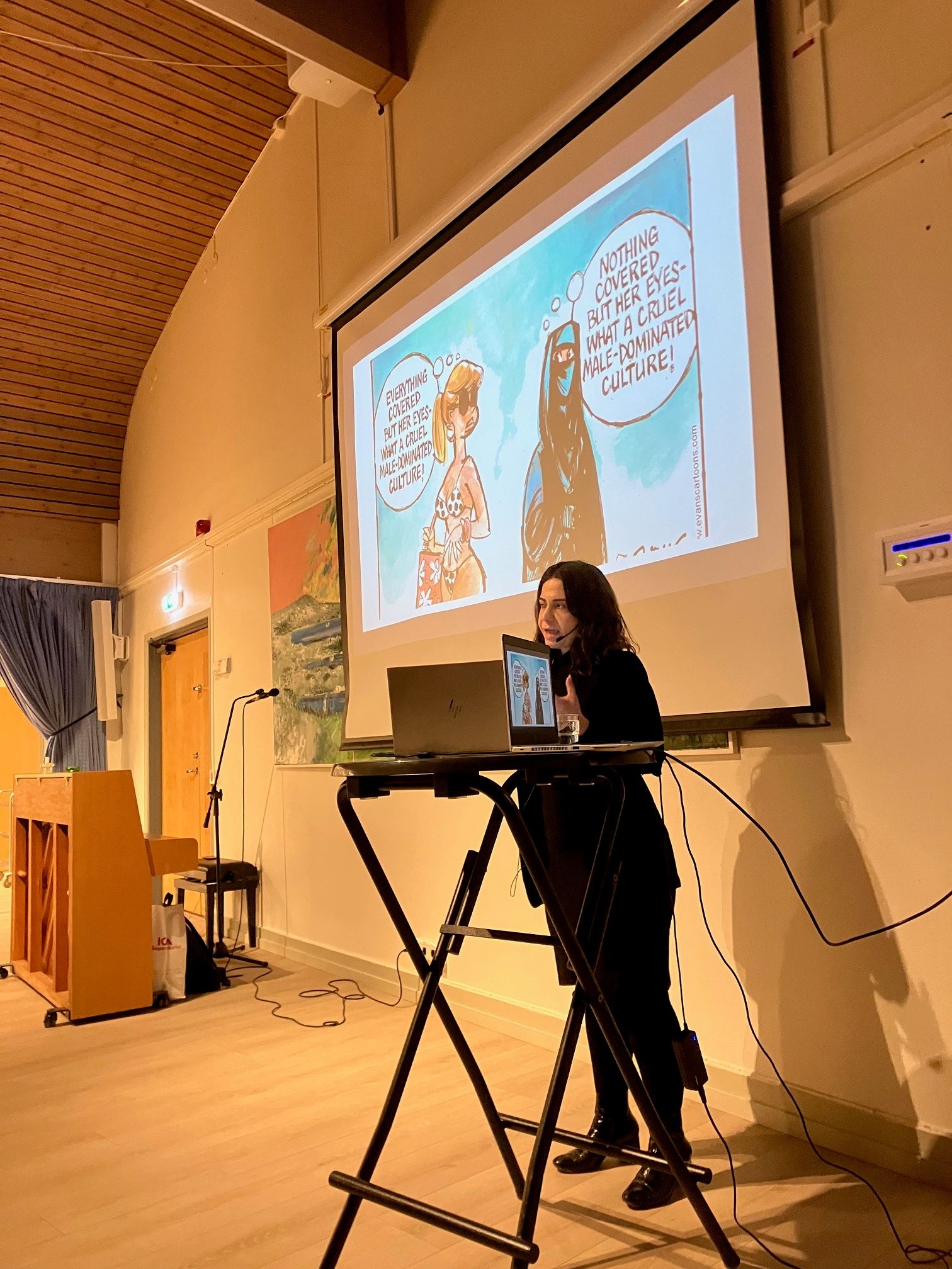 Sarah Delshad f&ouml;rel&auml;ser i Link&ouml;ping